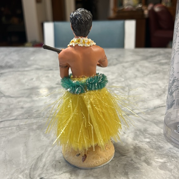 Vtg Hawaiian male hula-ukulele dashboard doll - Picture 7 of 11